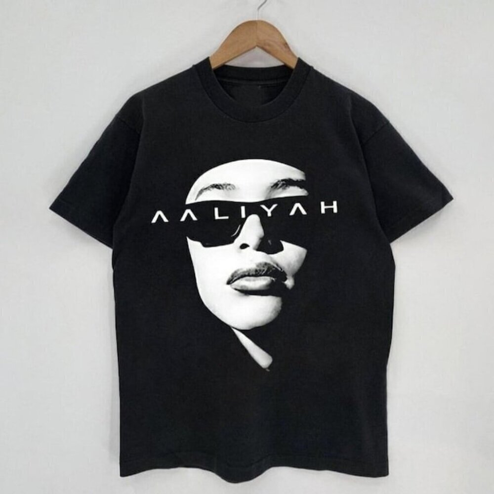 Aaliyah Tribute RnB Icon Memorial Fan Graphic T-Shirt